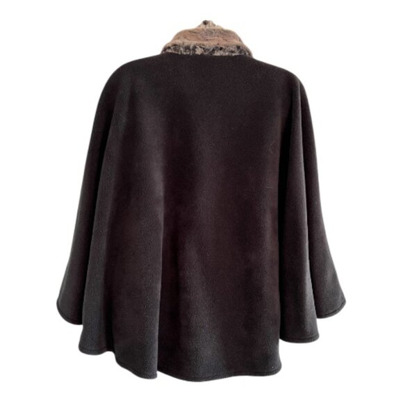East 5th Black Poncho Shawl Gray Faux Fur Collar Fleece Lightweight One Size - Picture 3 of 7
